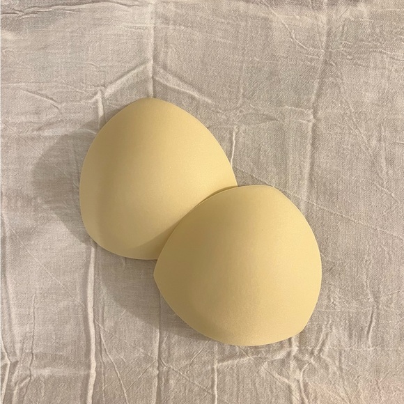 Insert Pads / Bra Pads lightly foamed - Cup Size A - B - Picture 1 of 3